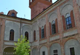 Gli scrutini delle elezioni Regionali e Comunali incominciano oggi alle ore 14, con precedenza alle Elezioni Regionali. I risultati delle Comunali sono previsti nella serata